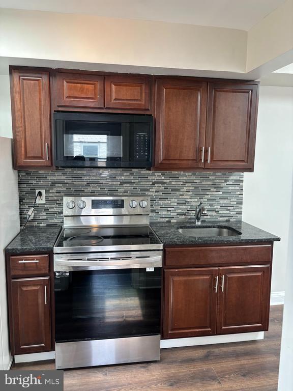 Foto del edificio - 4608 Hillside Rd SE