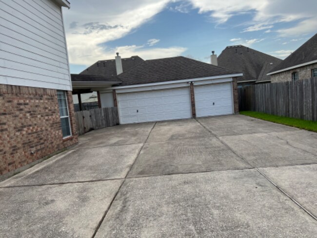 Foto del edificio - 6807 Chapelfield Ln