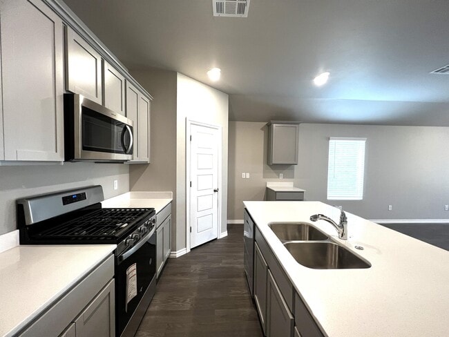 Foto del edificio - 2717 Dennis Drive