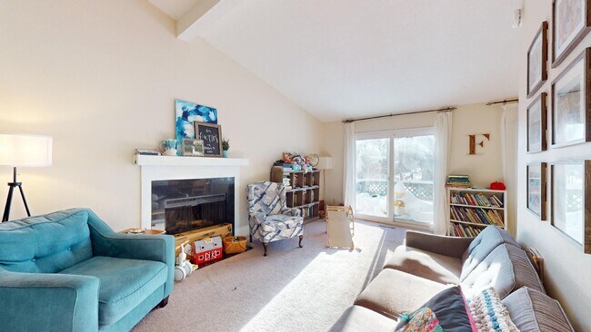 Foto del edificio - 542 Meadow Ct