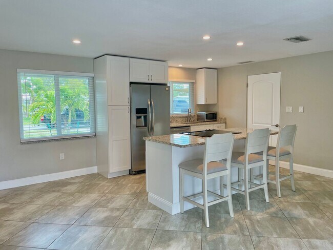 Building Photo - Newly Remodeled 3 Bedroom 2 Bathroom House...