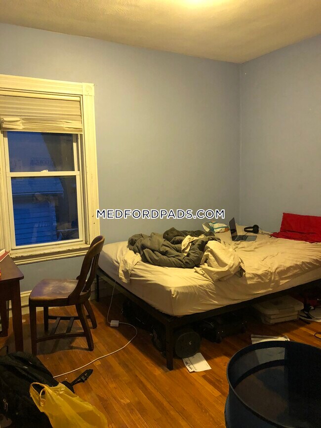 Building Photo - 32 Chester Ave