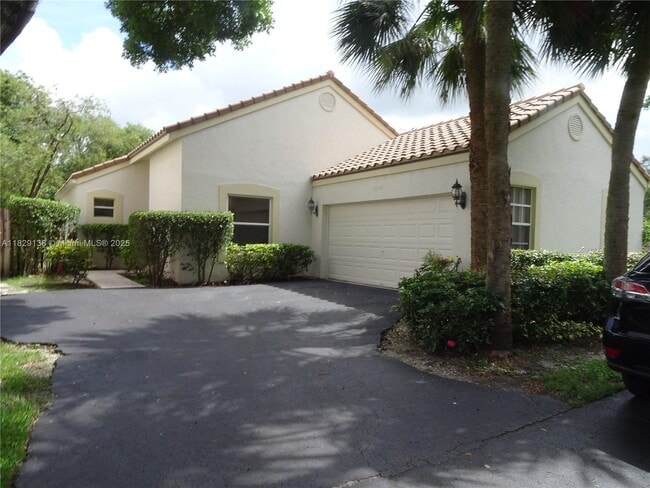 Building Photo - 10281 NW 11th Ct