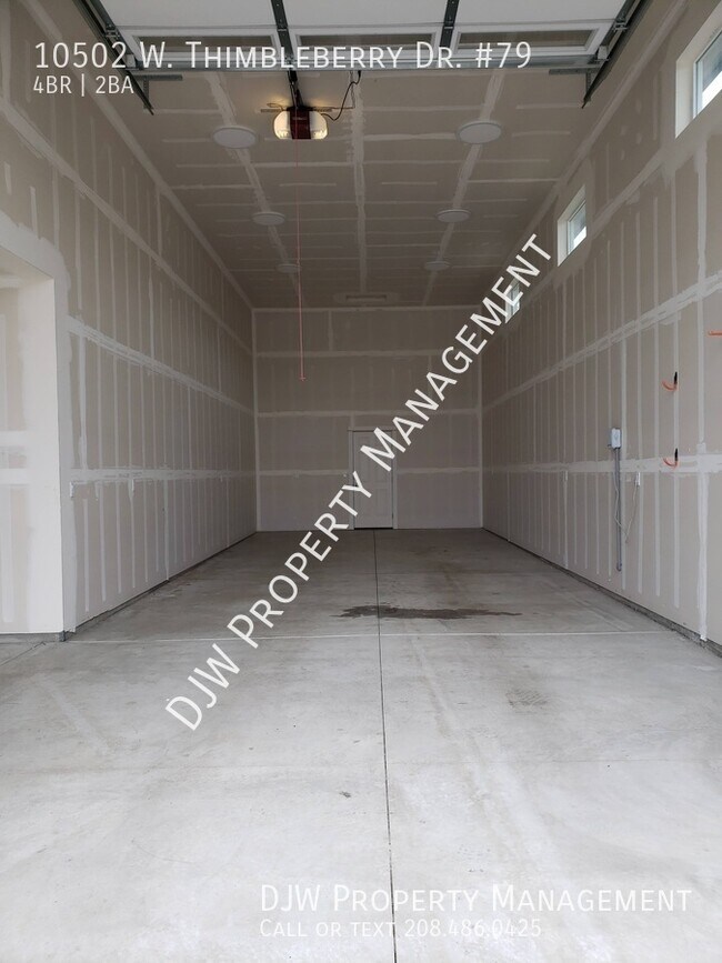 Building Photo - You Will Be Blown Away By This Stunning St...