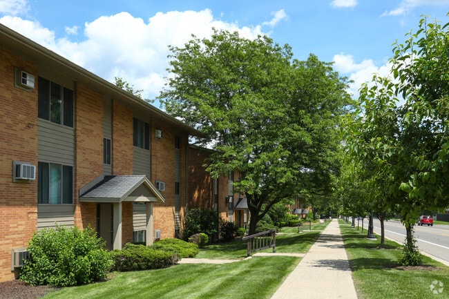 Building Photo - Wyndham Hill Apartments