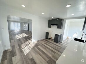 Building Photo - 5918 Haas Ave