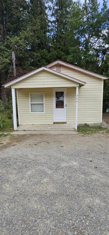 Foto principal - 709 E Missoula Ave