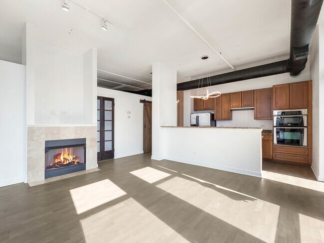 Foto del edificio - 740 W Fulton St