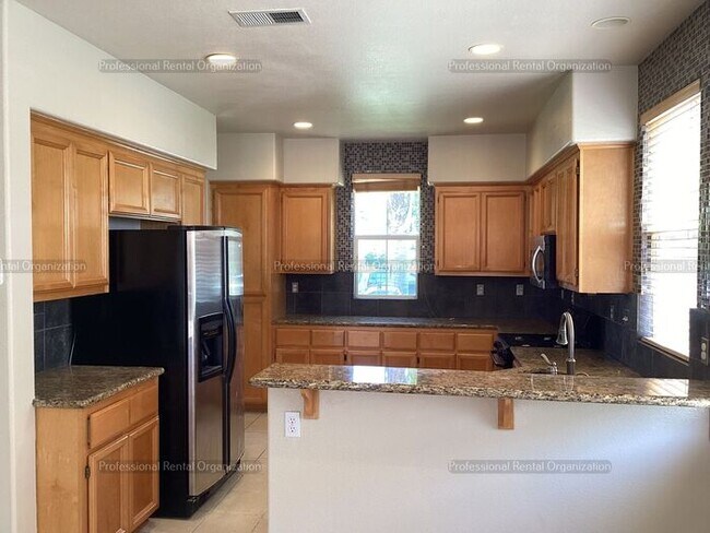 Foto del edificio - Large family home in desirable area
