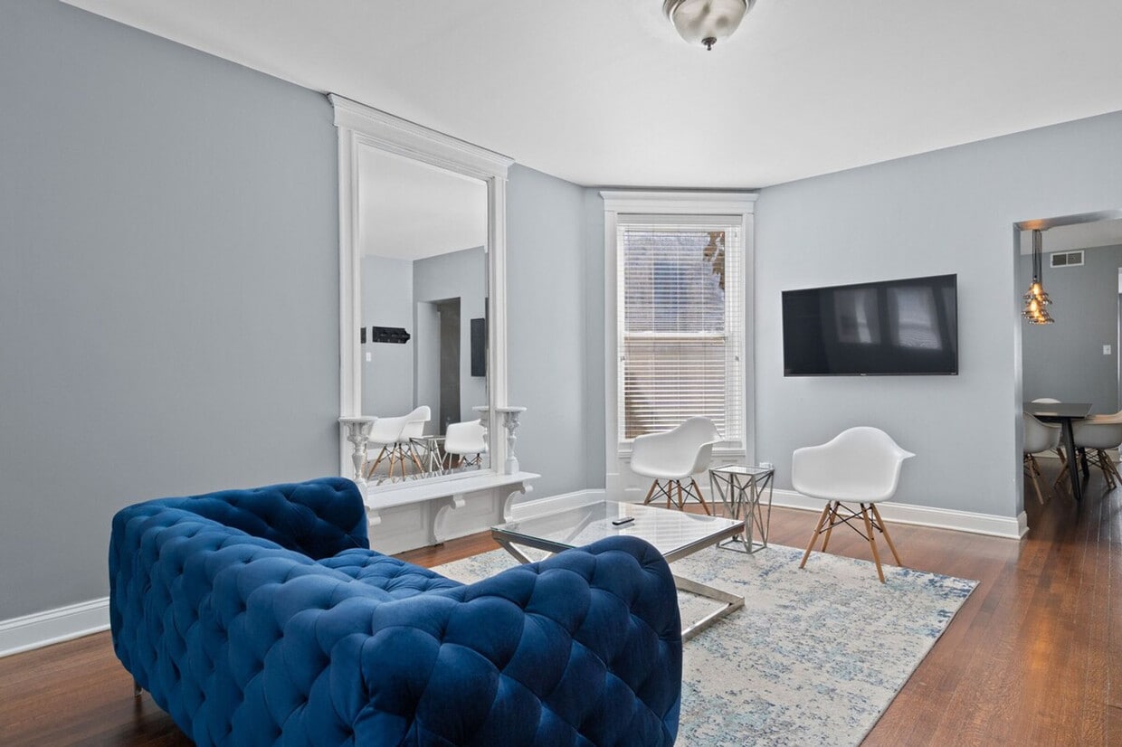 Foto principal - 2228 N Bissell St