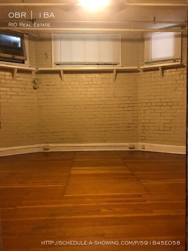 Foto del edificio - 1540 Logan St