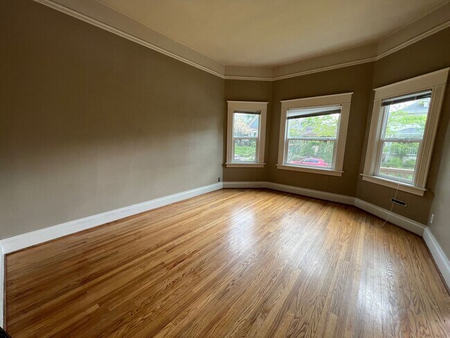Foto del edificio - 3807 NE Cleveland Ave