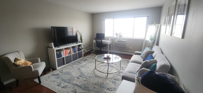 Foto del edificio - 607 W Wrightwood Ave