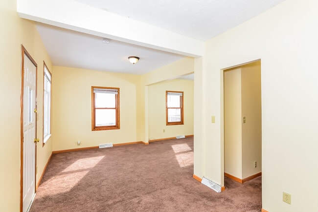 Building Photo - 3613 E 42nd St