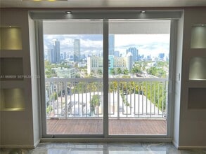 Building Photo - 401 Ocean Dr