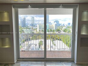 Building Photo - 401 Ocean Dr