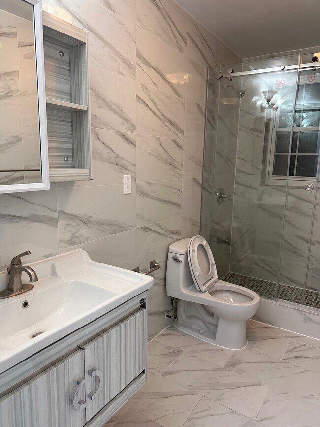 7317 52nd Ct, Maspeth, NY 11378 House for Rent in Maspeth, NY