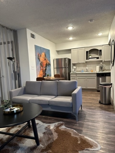 512.2 - The Co-Op at the Med Center