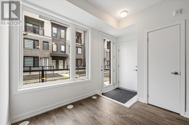 Building Photo - 3421 Ridgeway Dr