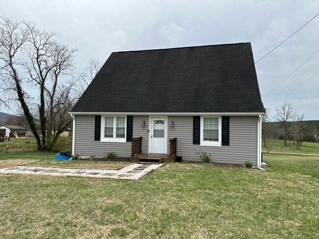 Photo - 1638 Suburban Road House