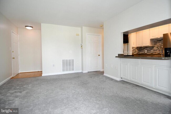Foto del edificio - 114 Westwick Ct
