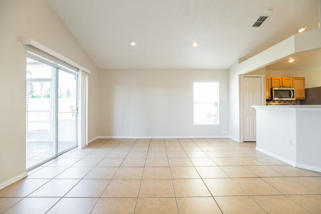 Building Photo - 3833 Stonefield Dr