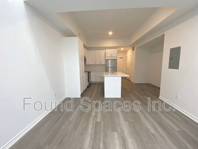 Photo du bâtiment - 16 West Avenue S