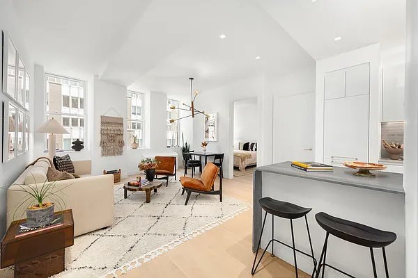 Building Photo - 1 Wall St