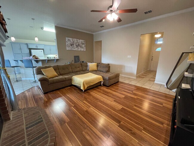 Building Photo - 360 Virtual Tour Available