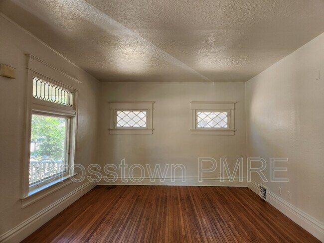 Foto del edificio - 1718 8th Ave