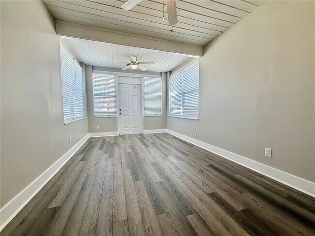 Foto del edificio - 103 4th St SE