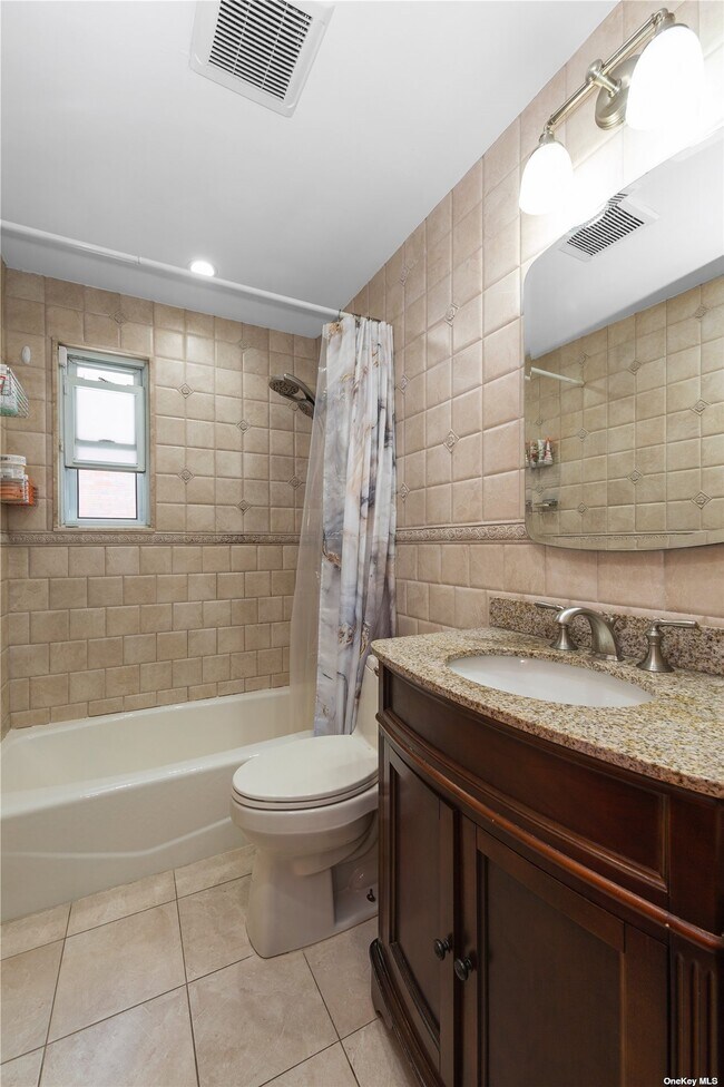 Foto del edificio - 198-37 50th Ave