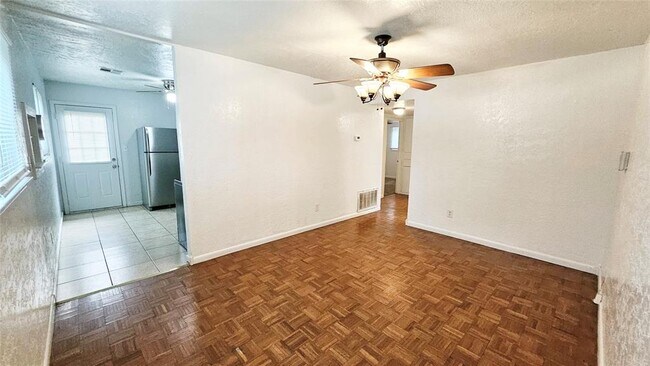 Foto del edificio - 3000 SW 52nd St