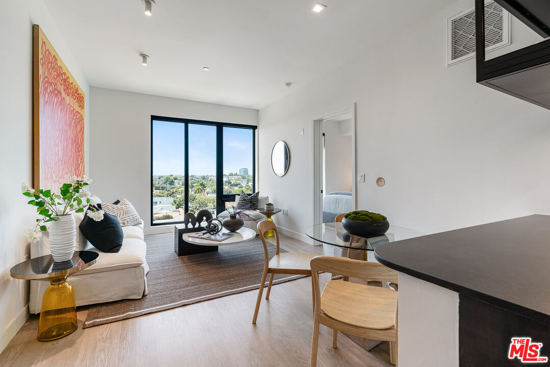 Foto principal - 10700 Tabor St