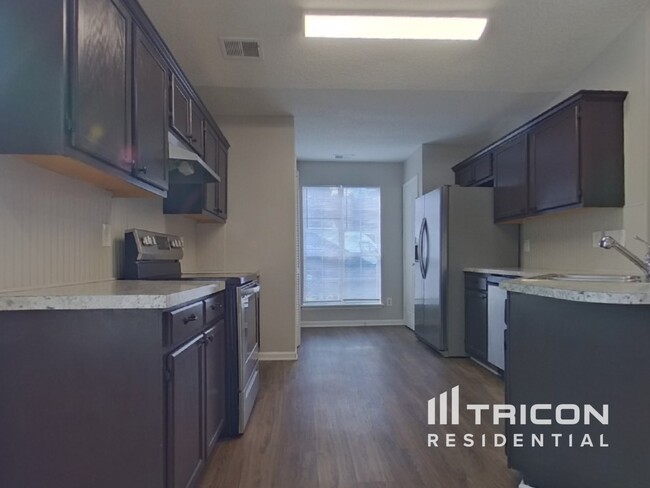 Foto del edificio - 108 Harper Park Rd