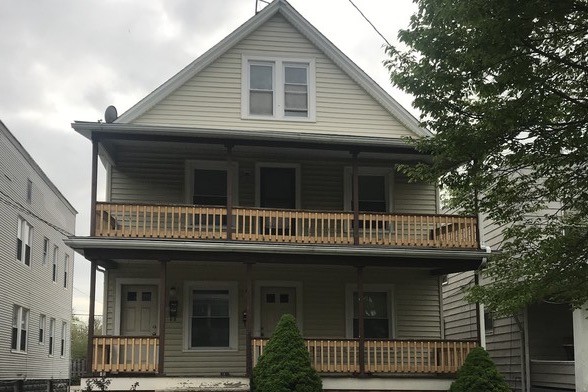 Primary Photo - 1322 Beach Ave
