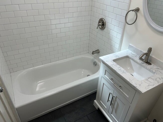 Foto del edificio - 1730 E. 7th St. #17