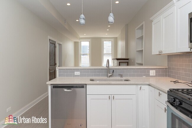 Foto del edificio - 1637 N Clybourn Ave