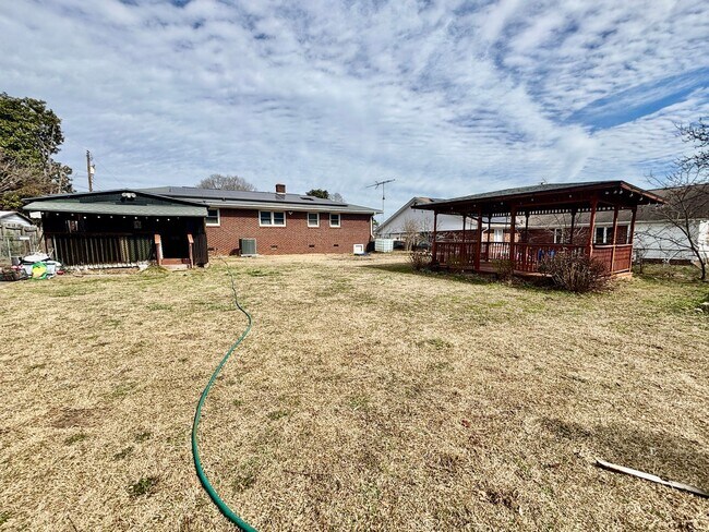 Foto del edificio - 3 Bedroom 2 Bath home