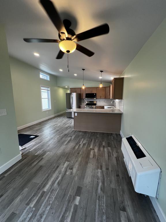 Foto del edificio - 6520 Ridge Rd