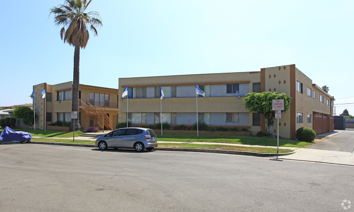 Primary Photo - El Segundo Apartments