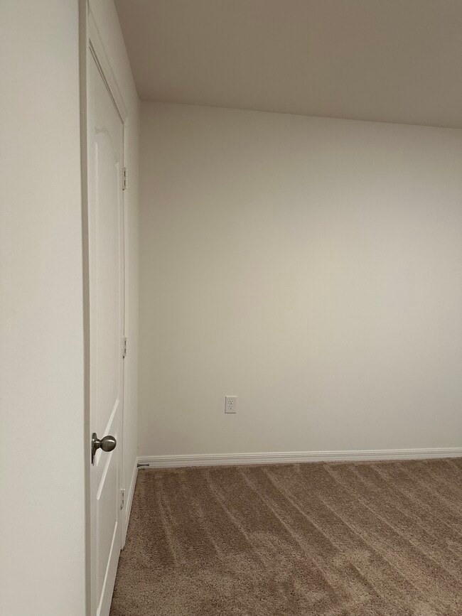 Foto del edificio - 631 Bay Leaf Dr