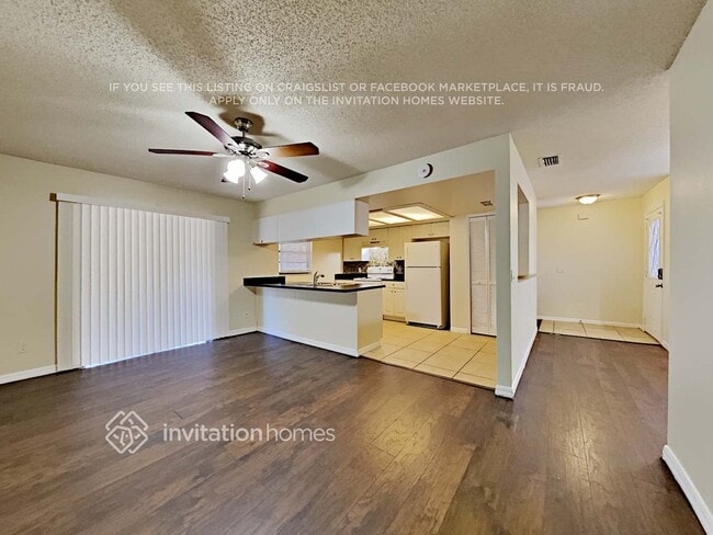 Building Photo - 613 Mayan Pl