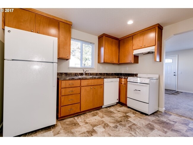 Photo - 1760 W 18th Ave Apartment