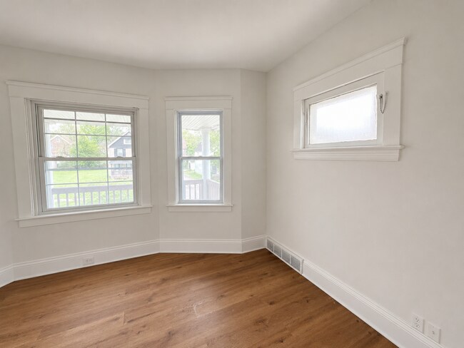 Foto del edificio - 3410 E 135th St