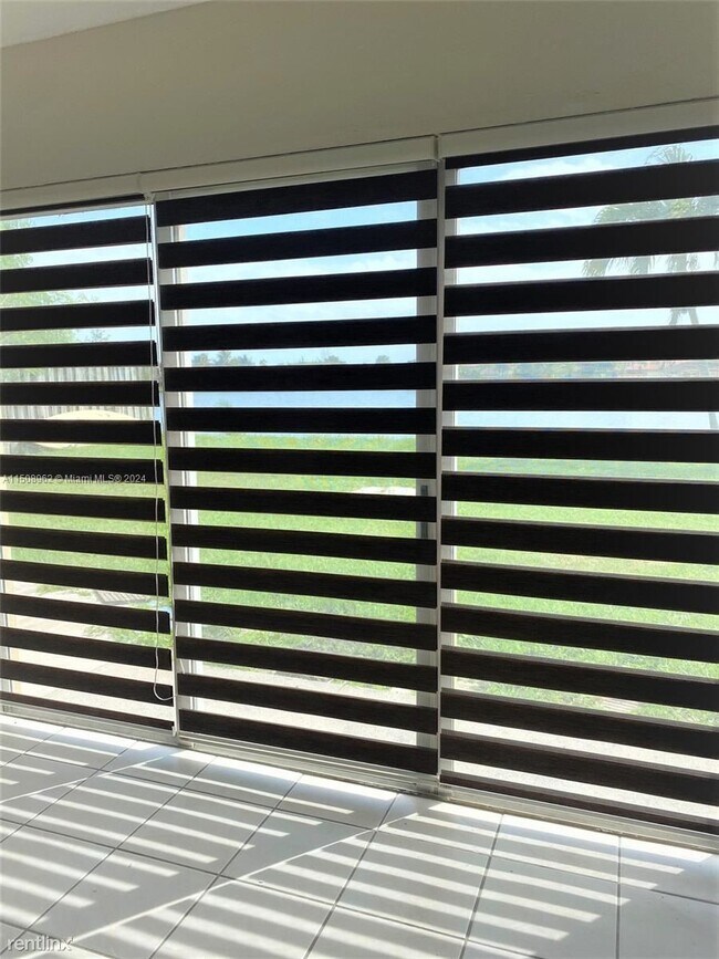 Foto del edificio - 4 br, 3 bath House - 13425 SW 122nd Ave