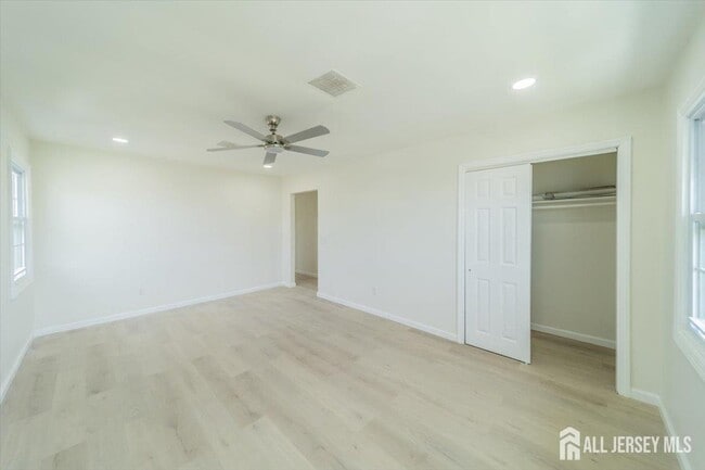 Building Photo - 54 Bergen St