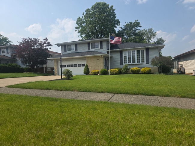 Building Photo - 2908 Bowmen Ln