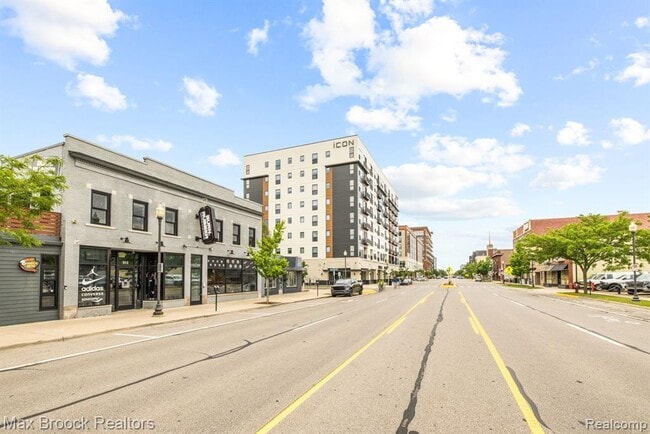 Building Photo - 510 N Main St