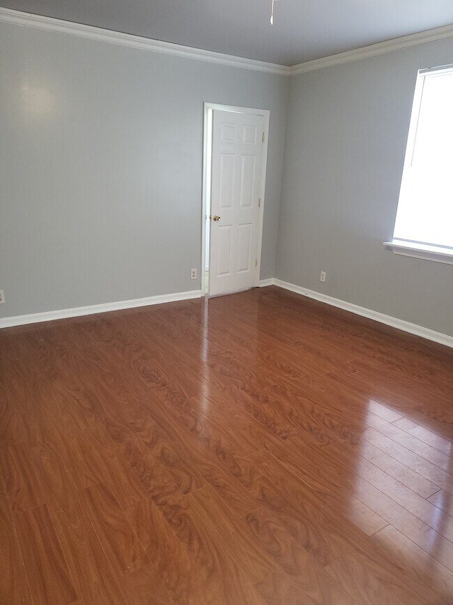 Living Room - 1920 15th St SE